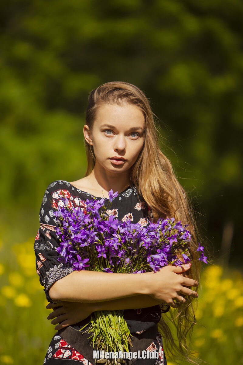 Анна, 22